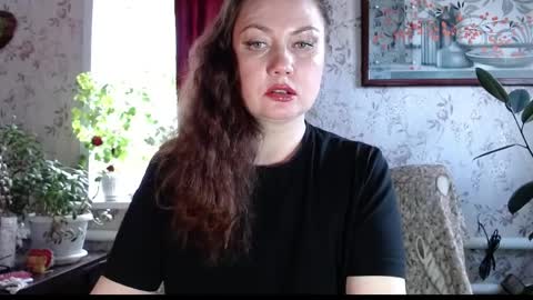 EmilyDoth online show from 04-11-26, 05:45