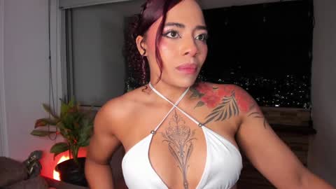 Snapshot of emilyfitness8 chatting on 02-07-25, 04:16 emily online show from 02-07-25, 04:16