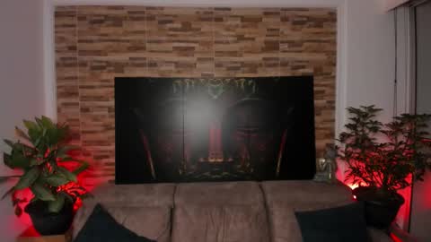 Snapshot of emilyfitness8 chatting on 10-24-25, 03:03 emily online show from 10-24-25, 03:03