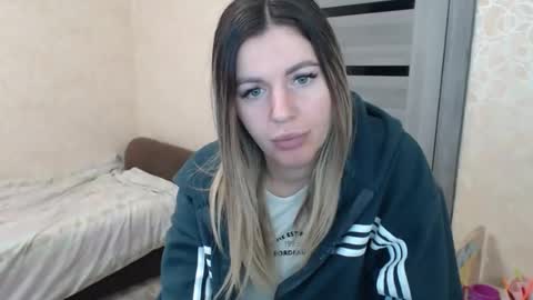 Snapshot of emilyfork chatting on 10-20-25, 05:41 emilyfork online show from 10-20-25, 05:41