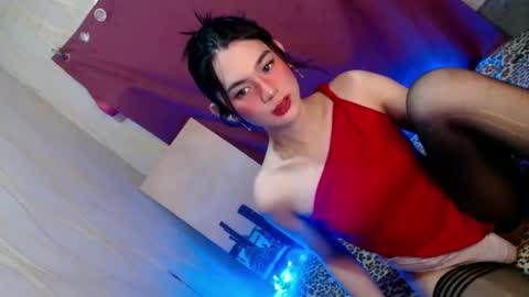 Snapshot of emilyfuckers chatting on 01-03-25, 11:44 ariane online show from 01-03-25, 11:44