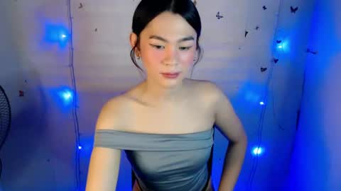 Snapshot of emilyfuckers chatting on 01-13-25, 04:08 ariane online show from 01-13-25, 04:08