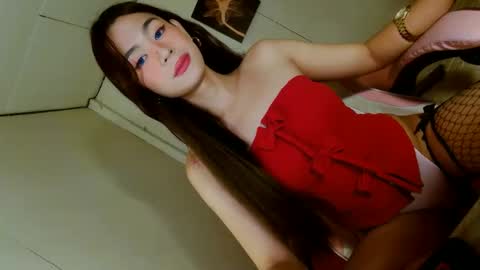 Snapshot of emilyfuckers chatting on 09-30-25, 10:26 ariane online show from 09-30-25, 10:26