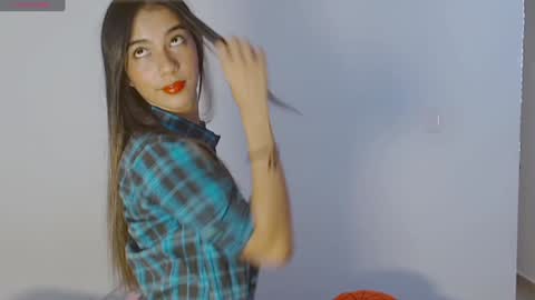 Snapshot of emilygaviria chatting on 02-02-25, 08:19 EMILY GAVIRIA online show from 02-02-25, 08:19