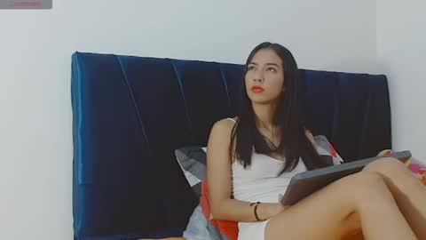 Snapshot of emilygaviria chatting on 10-23-25, 10:36 EMILY GAVIRIA online show from 10-23-25, 10:36