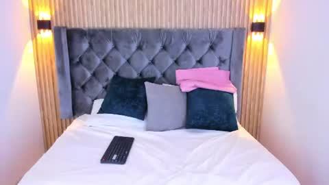 emilygracce online show from 07-20-26, 12:51