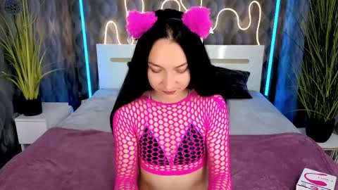 Snapshot of emilygreyy__ chatting on 04-23-26, 06:10 emilygreyy__ online show from 04-23-26, 06:10