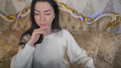 Emily online show from 03-11-25, 07:04