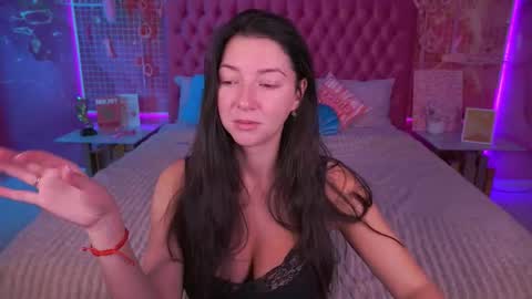 Emily online show from 10-16-25, 06:25