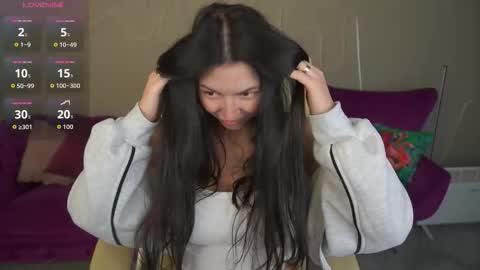 Emily online show from 10-28-25, 07:23