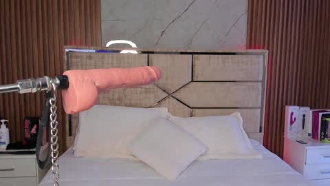 Emily Hendrix online show from 12-21-24, 08:18