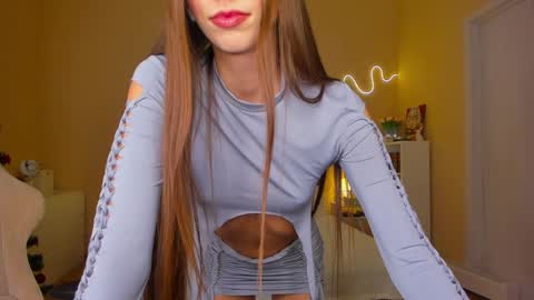 Snapshot of emilyhoston chatting on 01-21-25, 08:43 Alina online show from 01-21-25, 08:43