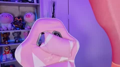 VALEEEN online show from 11-28-25, 04:42