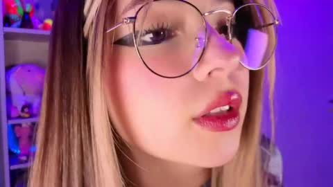 VALEEEN online show from 04-21-26, 03:17