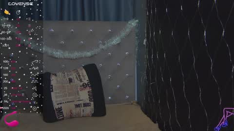 EmilyKents online show from 12-25-24, 01:42