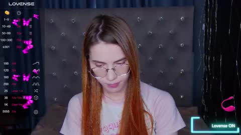 EmilyKents online show from 09-12-25, 01:49