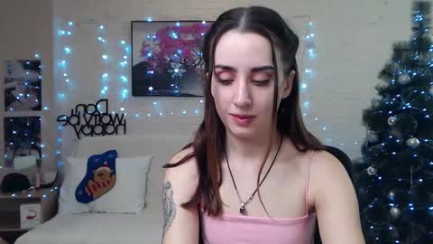 Emyli online show from 12-26-24, 09:15