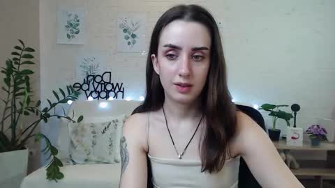 Emyli online show from 01-10-25, 03:29