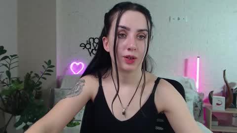 Emyli online show from 03-04-25, 01:01