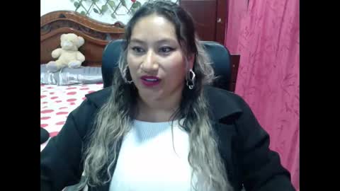 Snapshot of emilylove14 chatting on 01-05-25, 02:38 Emily Cortez online show from 01-05-25, 02:38