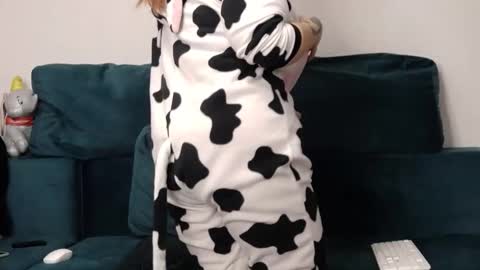 Emily online show from 04-02-26, 02:58