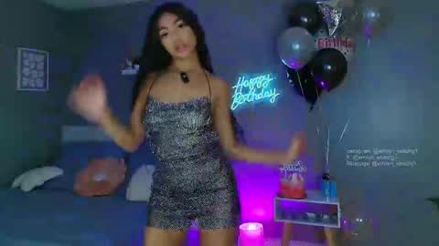 Snapshot of emilyn_keatting chatting on 12-28-24, 04:30 Em online show from 12-28-24, 04:30