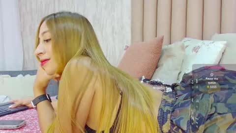 My IG - EmilyParker   online show from 11-25-25, 05:02