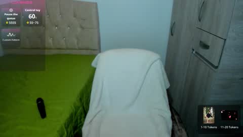 Emily online show from 11-24-25, 11:54