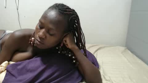 Emilly online show from 04-13-26, 09:53