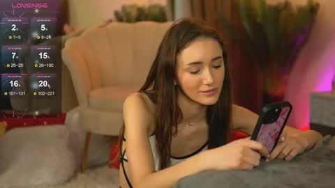 Snapshot of emilyraymont chatting on 03-11-25, 01:59 Emily online show from 03-11-25, 01:59