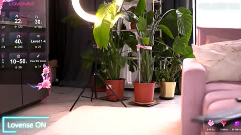 Snapshot of emilyraymont chatting on 10-04-25, 06:22 Emily online show from 10-04-25, 06:22