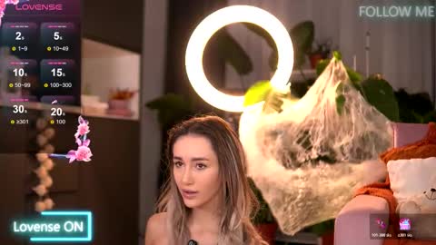 Snapshot of emilyraymont chatting on 10-23-25, 02:00 Emily online show from 10-23-25, 02:00