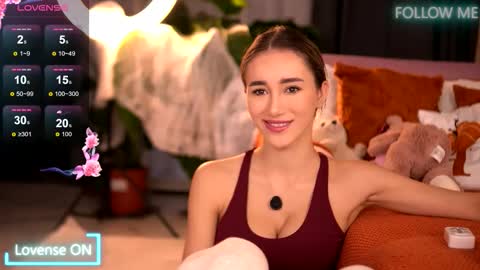 Snapshot of emilyraymont chatting on 10-30-25, 04:36 Emily online show from 10-30-25, 04:36