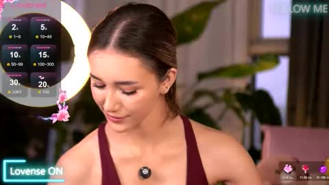 Snapshot of emilyraymont chatting on 11-29-25, 05:43 Emily online show from 11-29-25, 05:43