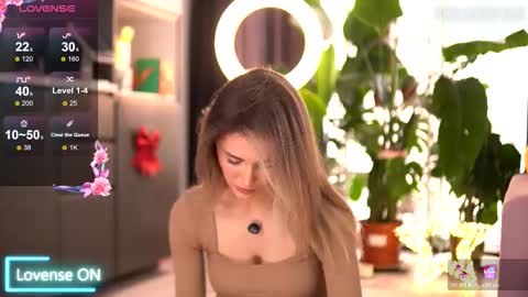 Snapshot of emilyraymont chatting on 12-18-25, 11:16 Emily online show from 12-18-25, 11:16