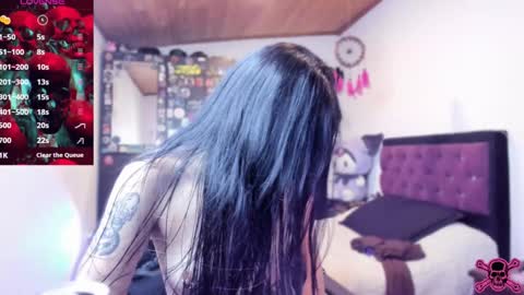 Snapshot of emilyrymer chatting on 12-12-24, 10:42  Emily Support me to have 100 likes plx online show from 12-12-24, 10:42