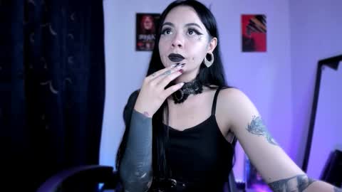 Snapshot of emilyrymer chatting on 10-16-25, 06:53  Emily Support me to have 100 likes plx online show from 10-16-25, 06:53