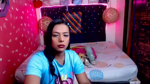 Snapshot of emilytssweet chatting on 02-04-25, 05:12 Emily online show from 02-04-25, 05:12