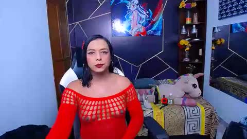 Snapshot of emilytssweet chatting on 10-17-25, 07:38 Emily online show from 10-17-25, 07:38