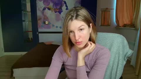 EmilyWalkers online show from 12-15-24, 06:51