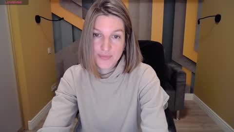 EmilyWalkers online show from 12-18-24, 08:09