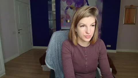 EmilyWalkers online show from 12-23-24, 08:00