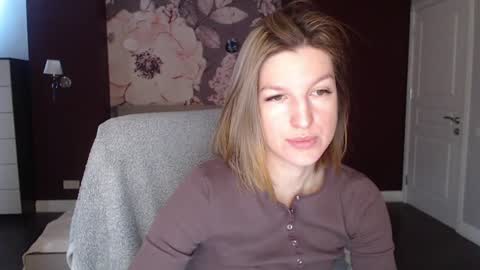 EmilyWalkers online show from 01-08-25, 07:55