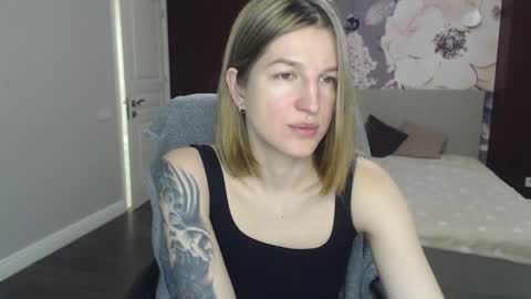 EmilyWalkers online show from 01-29-25, 07:57