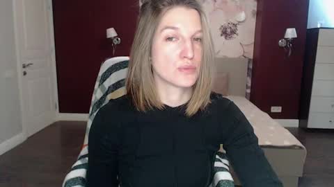 EmilyWalkers online show from 03-04-25, 07:51