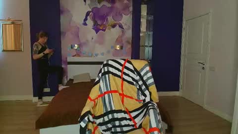 EmilyWalkers online show from 03-12-25, 07:57