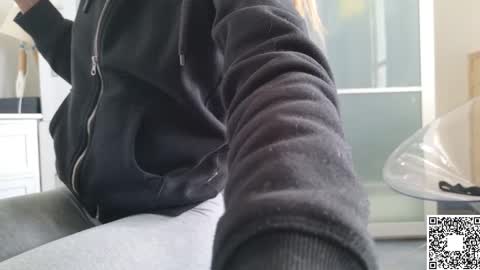 Emily ----  online show from 02-17-25, 09:35