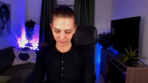 Snapshot of emilywiled chatting on 01-05-25, 09:37 Emily online show from 01-05-25, 09:37