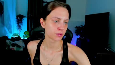 Snapshot of emilywiled chatting on 01-19-25, 08:29 Emily online show from 01-19-25, 08:29