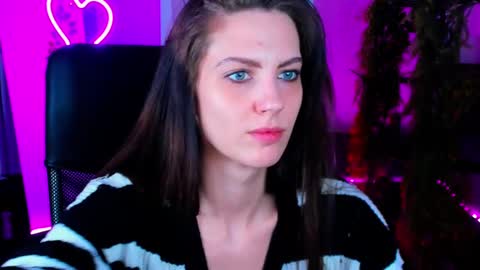 Snapshot of emilywiled chatting on 02-25-25, 11:30 Emily online show from 02-25-25, 11:30